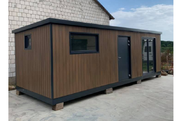 "Studio mobile en conteneur : Un espace de travail et de vie modulaire écologique CFBL.025 de la série "HABITAT Flex"