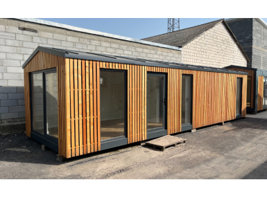 Studio modulaire en conteneur pour espaces de travail ou résidences de la série  "HABITAT Moduluxe", modèle CHHM.001