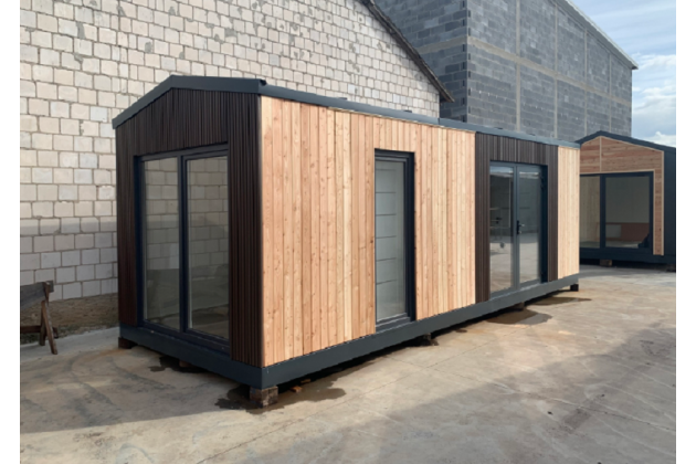 Studio modulaire en conteneur pour espaces de travail ou résidences de la série "HABITAT Moduluxe", modèle CHHM.002