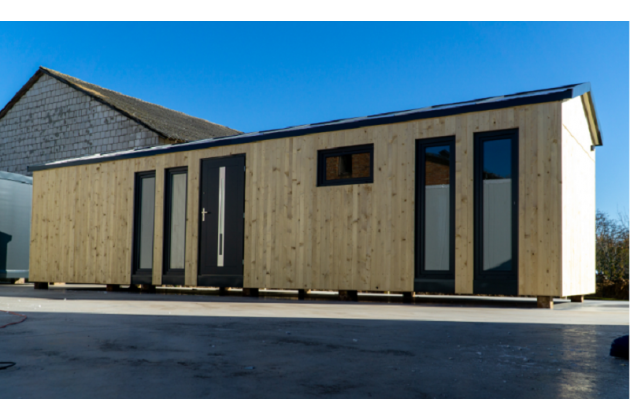  Studio modulaire en conteneur pour espaces de travail ou résidences de la série  "HABITAT Moduluxe", modèle CHHM.003