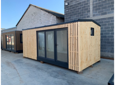 Studio modulaire en conteneur pour espaces de travail ou résidences de la série  "HABITAT Moduluxe", modèle CHHM.0033